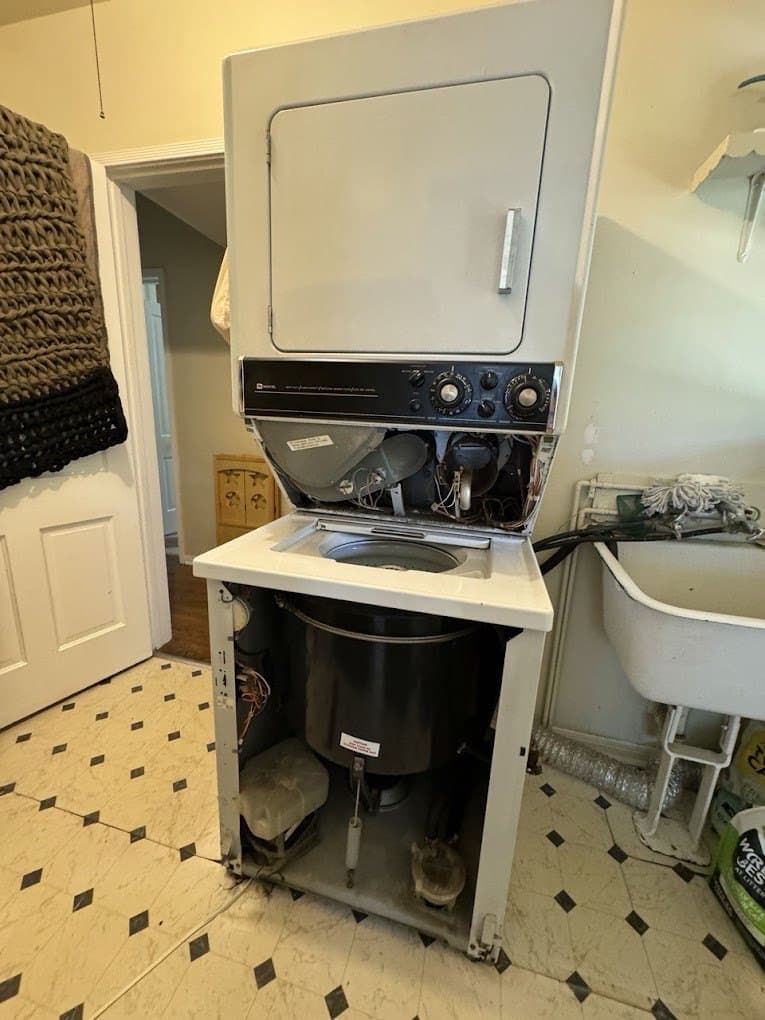 Maytag laundry combo repair in Tysons, VA — Laundry center washer not agitating