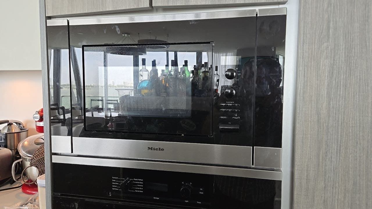 Miele microwave repair in Chevy Chase, MD — Built-in microwave running with no heat