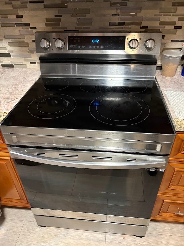 Samsung range repair in Fairfax, VA — A range locking out on a control fault